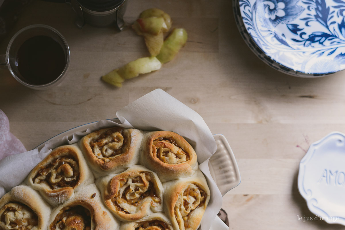 Spiced Caramel Apple Cinnamon Rolls » Betty L