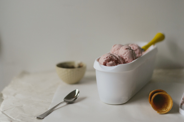 cranberry ice cream-1