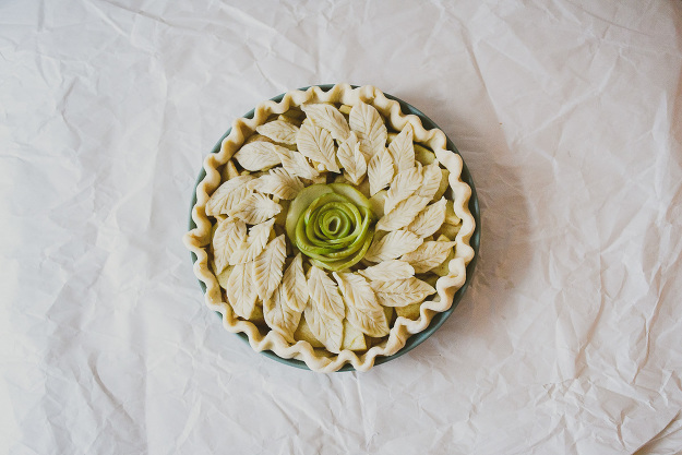 rose apple wreath pie-1-2