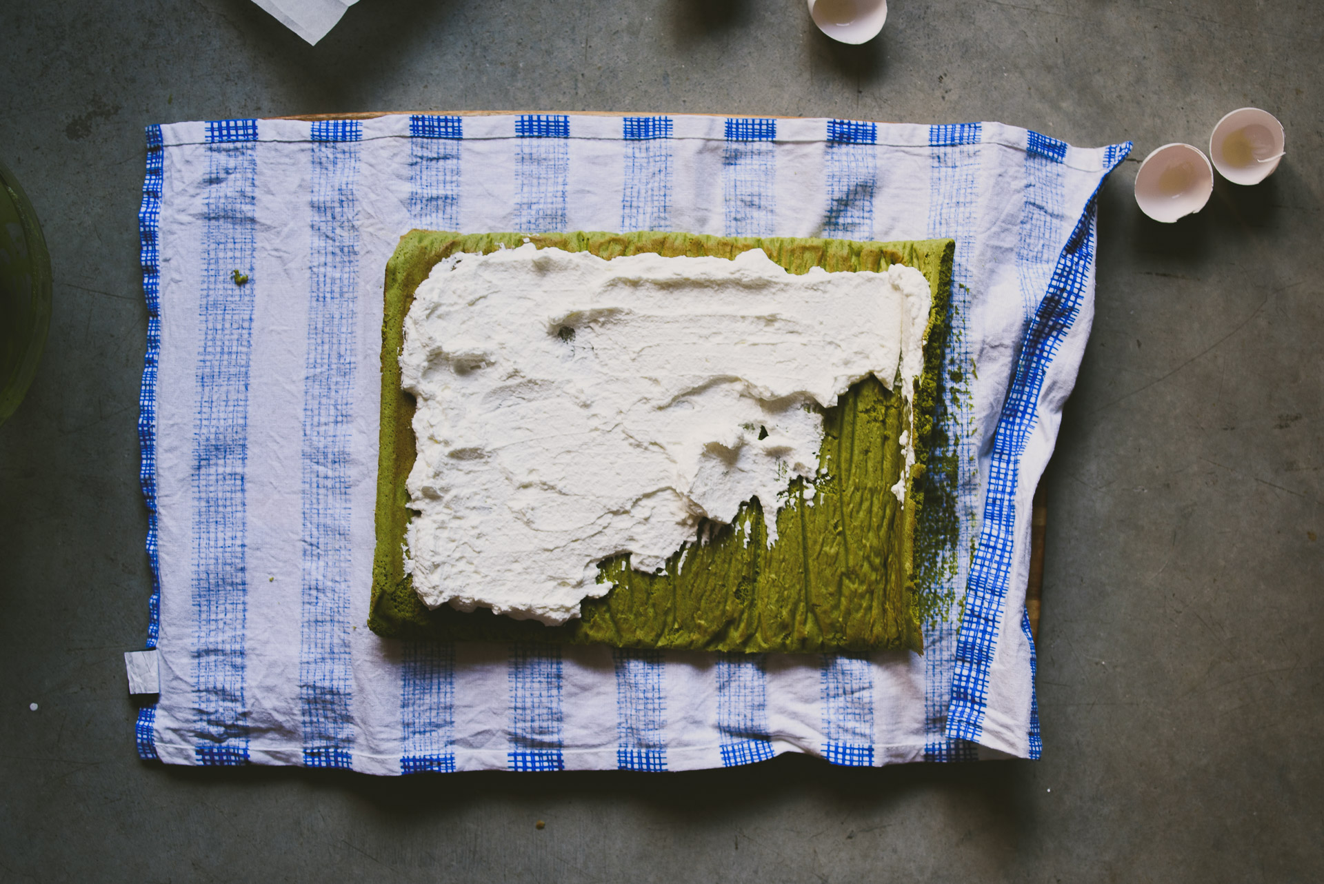 Matcha-Swiss-Roll-Food52 | le jus d'orange-16