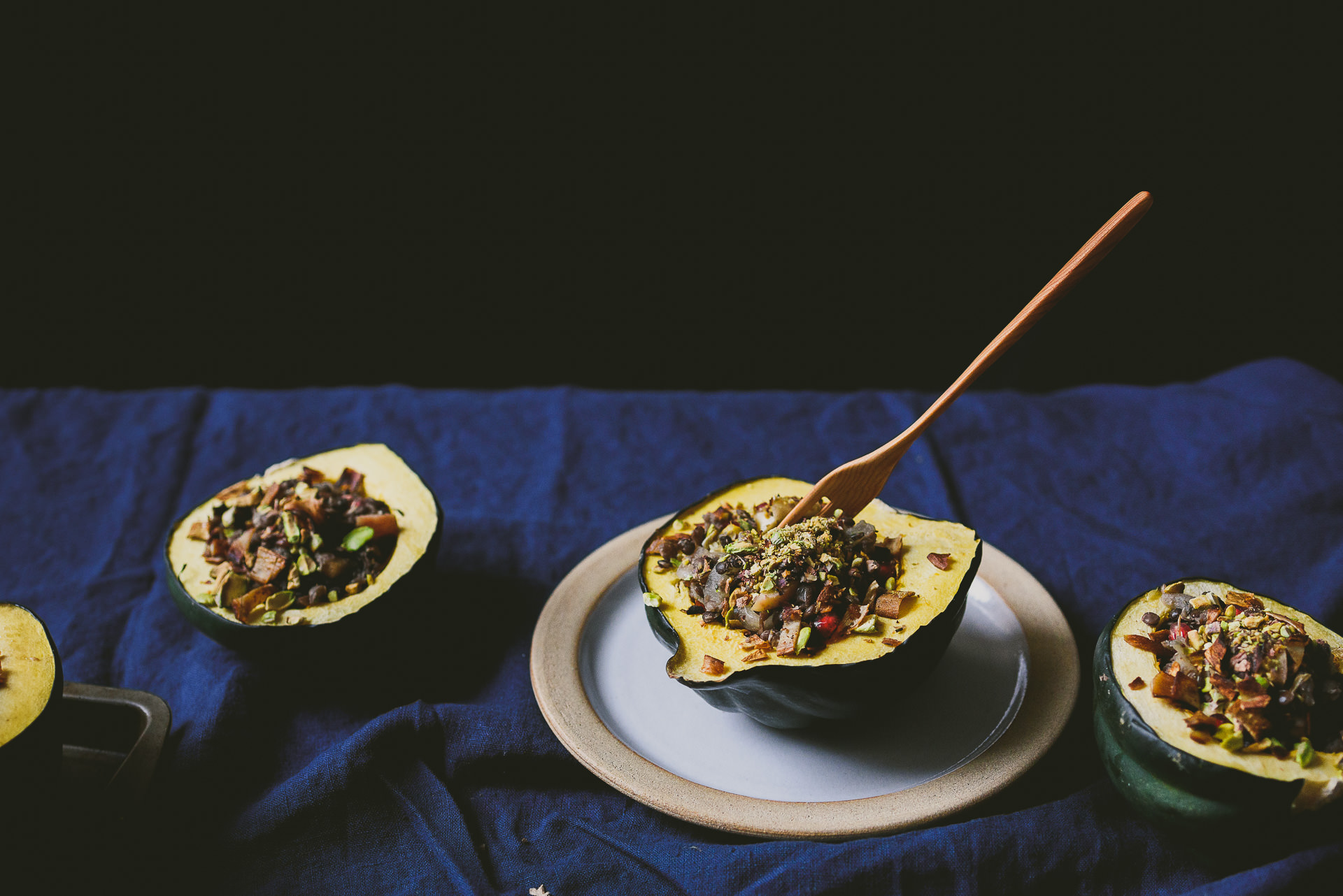 Lentil-Stuffed Acorn Squash | bettysliu.com