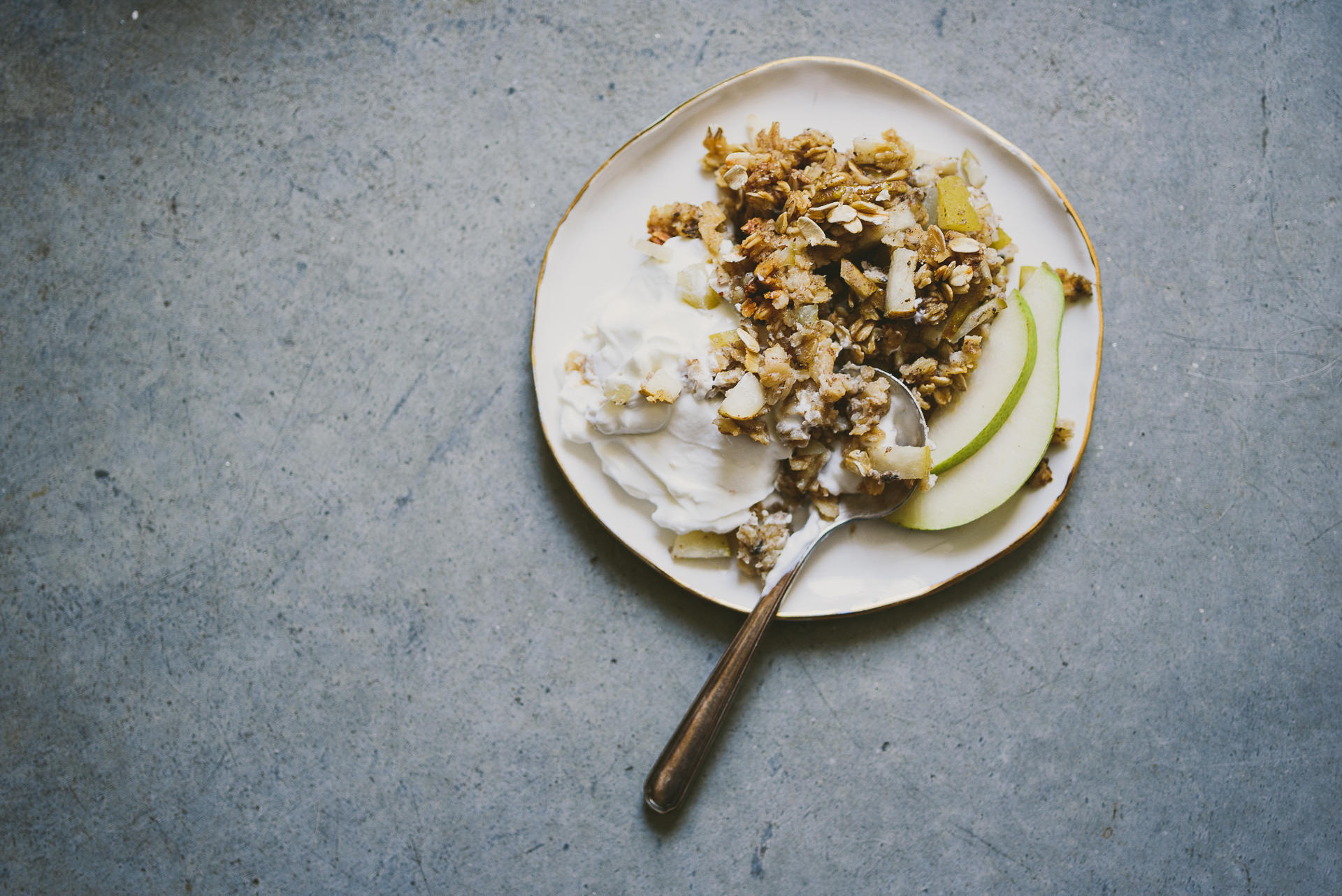 pear _ jasmine green tea baked oatmeal | bettysliu.com