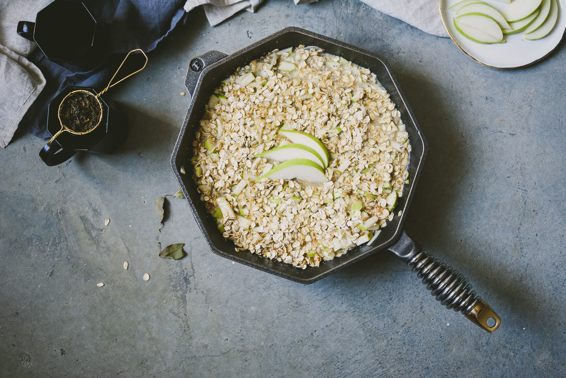 pear _ jasmine green tea baked oatmeal | bettysliu.com