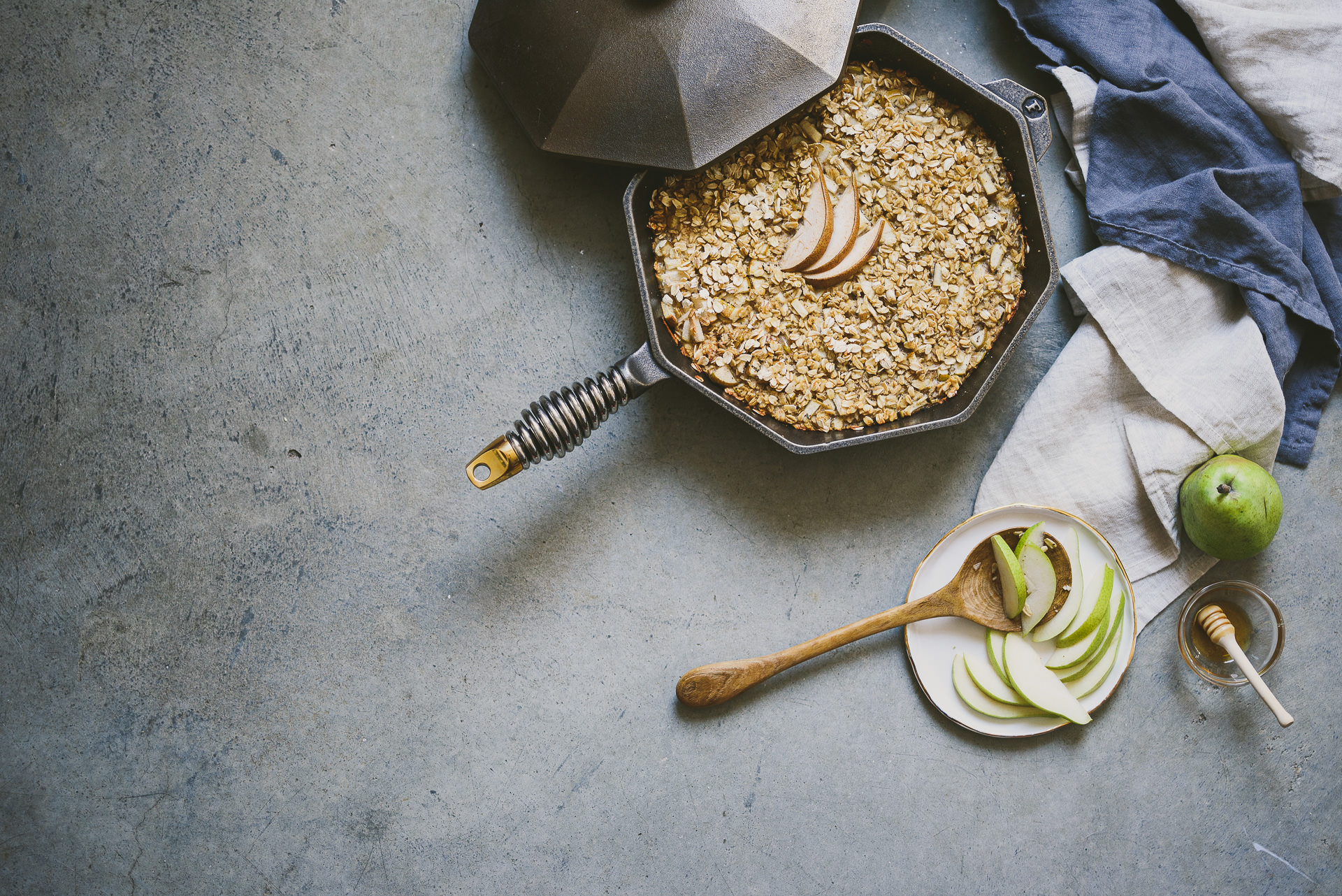 pear _ jasmine green tea baked oatmeal | bettysliu.com