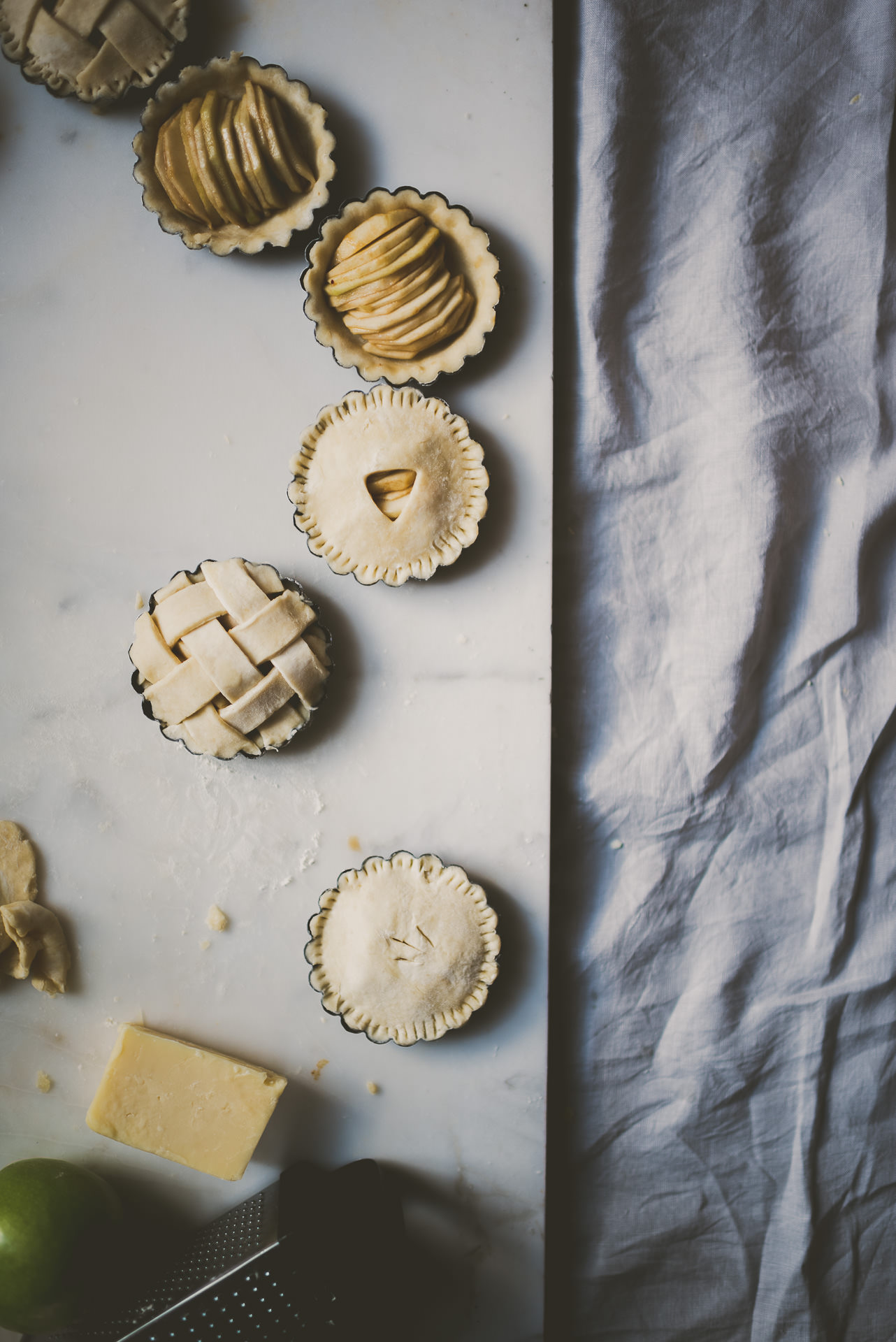 White Cheddar Apple Pie | bettysliu.com