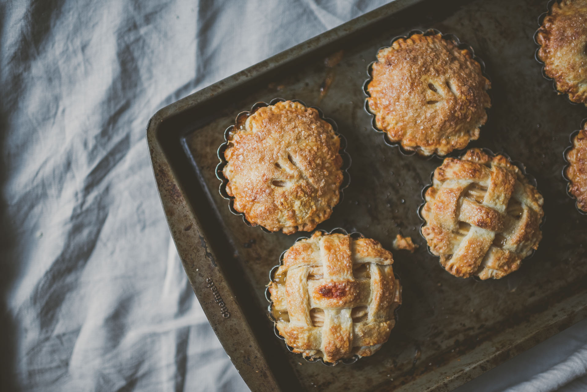 White Cheddar Apple Pie | bettysliu.com