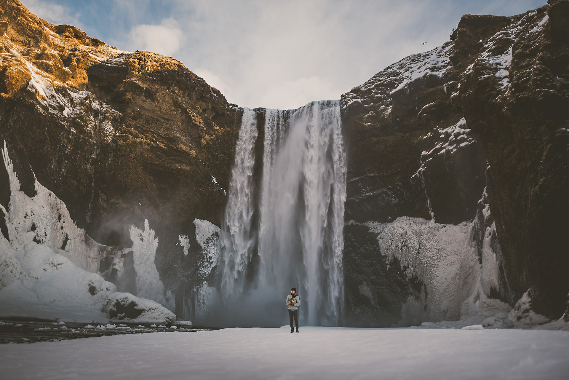 Iceland in Winter -Skogafoss | bettysliu.com