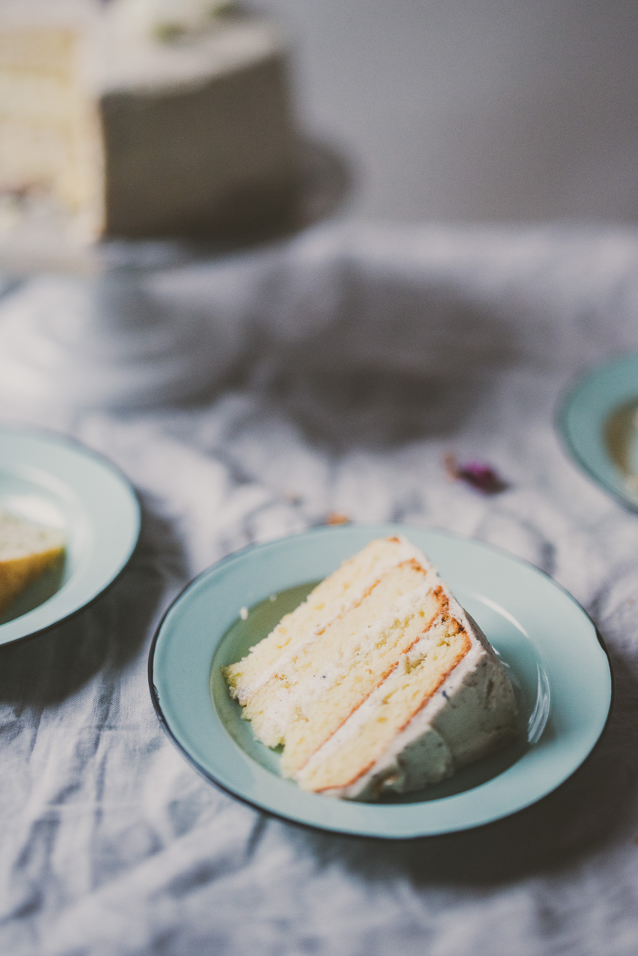 grapefruit cake with earl grey buttercream frosting | bettysliu.com