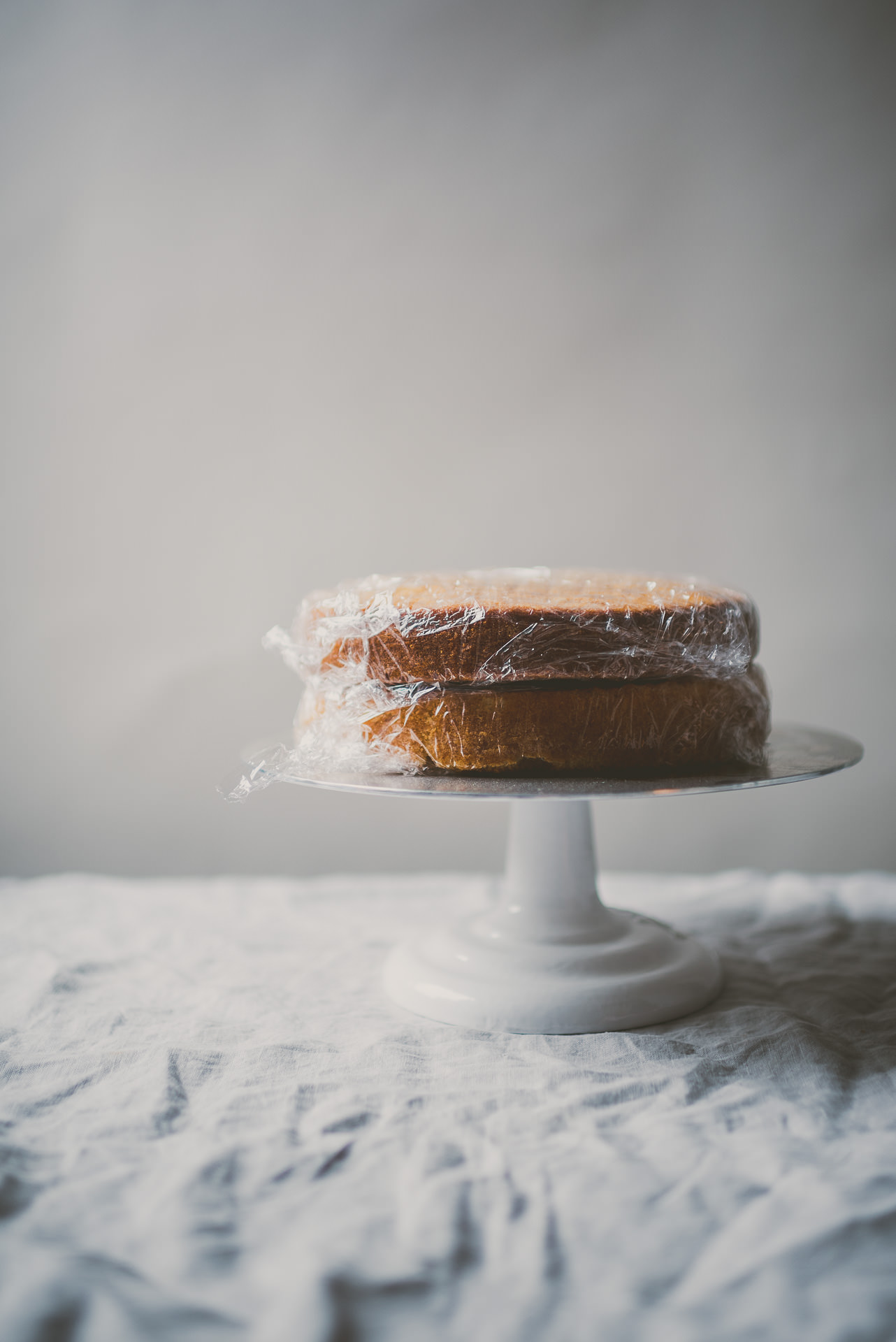 grapefruit cake with earl grey buttercream frosting | bettysliu.com