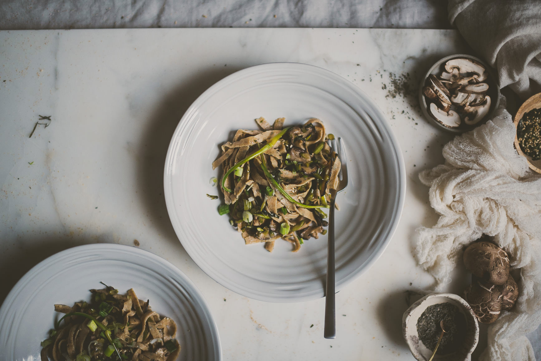 Seaweed Whole Wheat Pasta with Scallion Shiitake Sauce | bettysliu.com