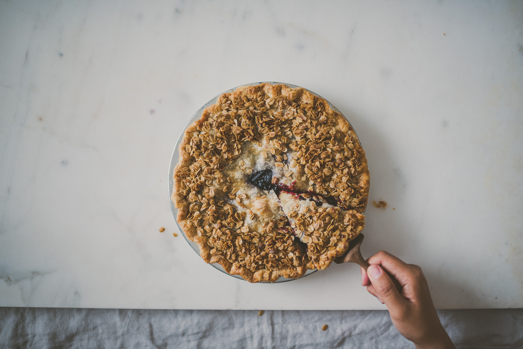 Maple Oat Crusted Blueberry Pie | bettysliu.com