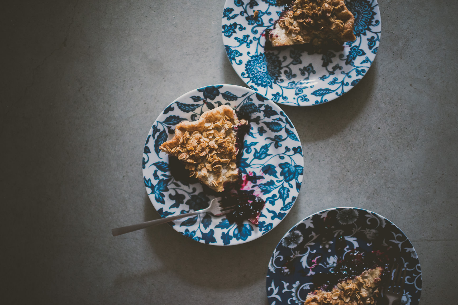 Maple Oat Crusted Blueberry Pie | bettysliu.com