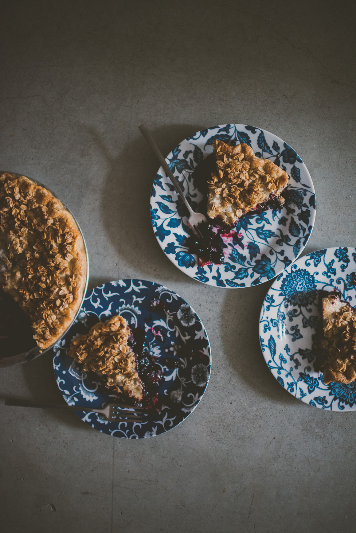 Maple Oat Crusted Blueberry Pie | bettysliu.com