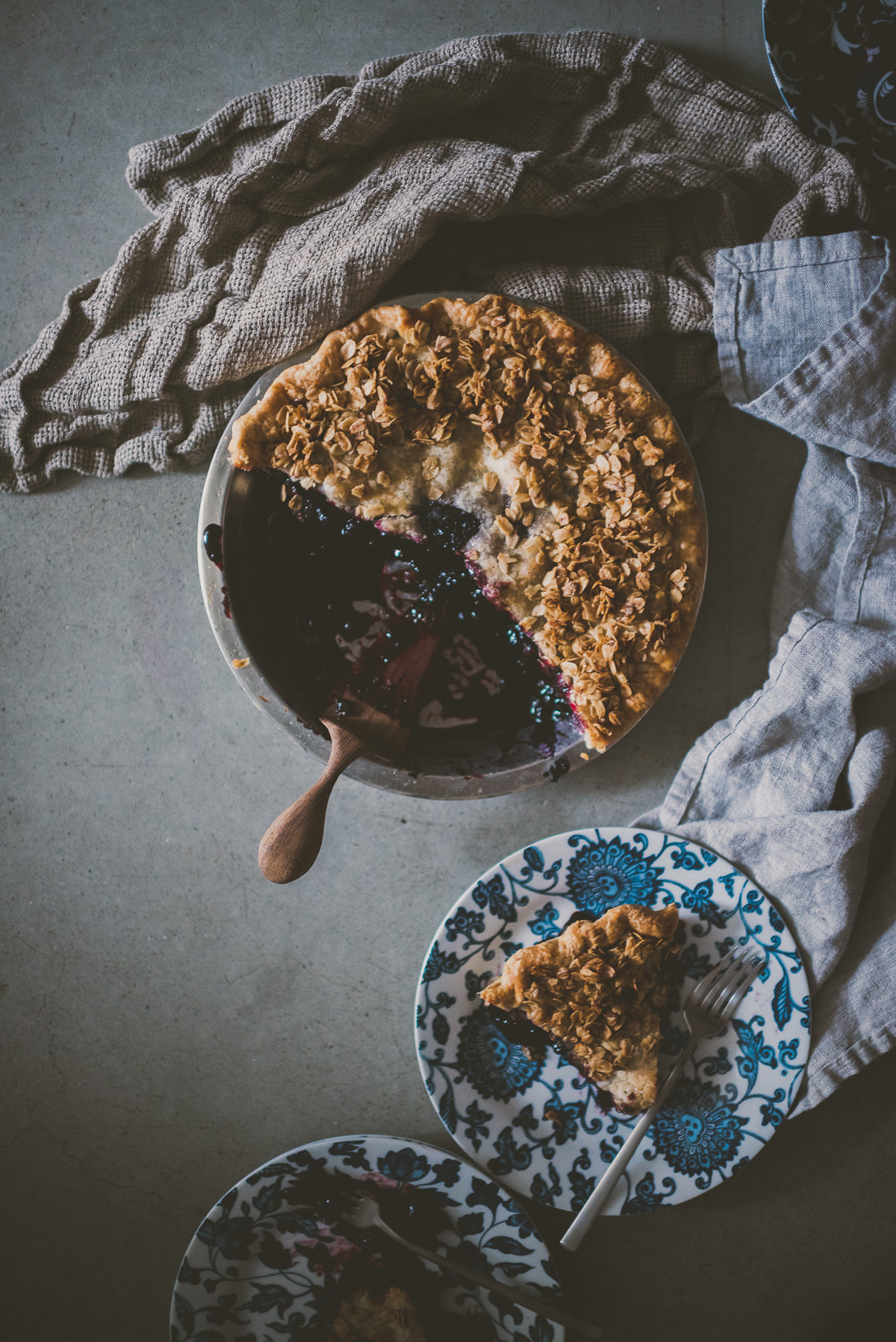 Maple Oat Crusted Blueberry Pie | bettysliu.com