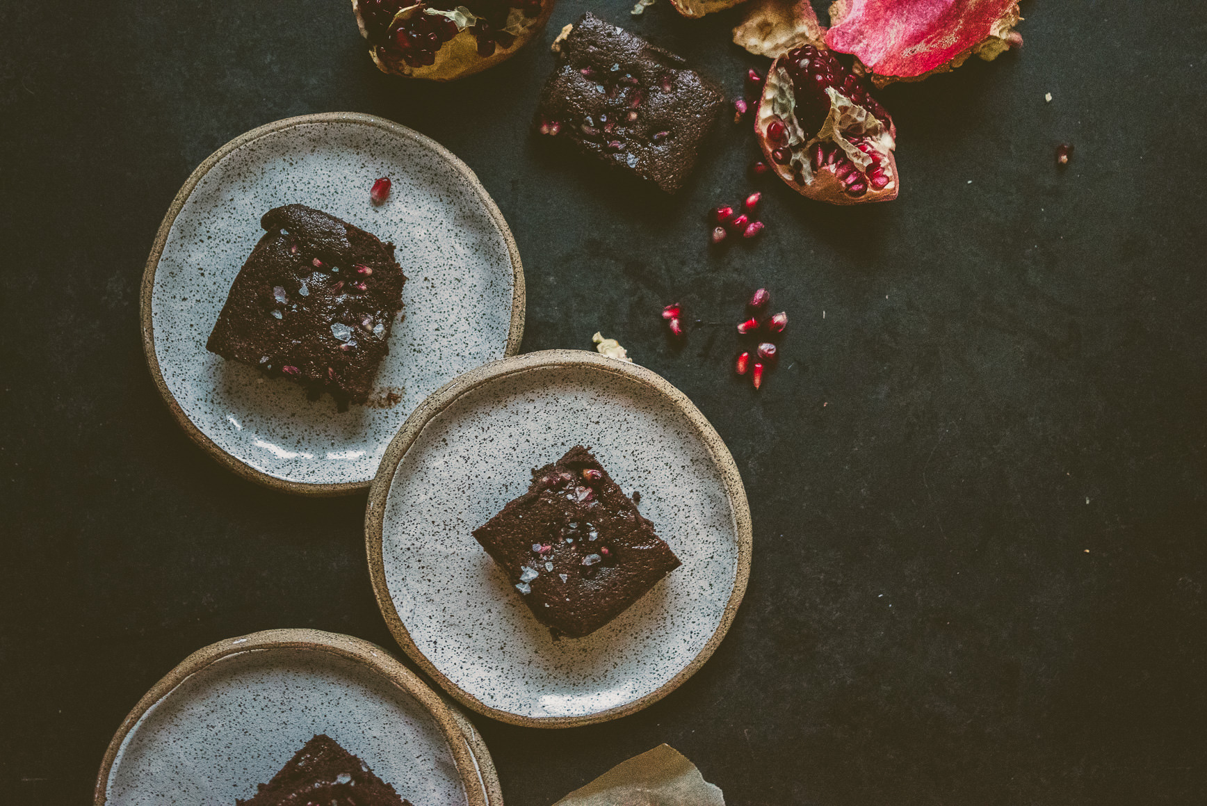 POMEGRANATE CARAMEL BROWNIES COCONUT FLOUR | bettysliu.com