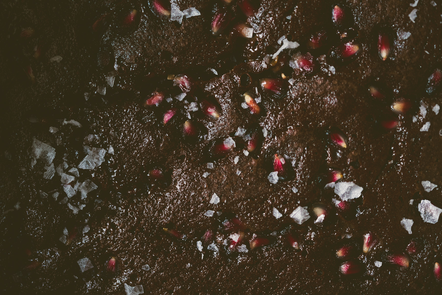 POMEGRANATE CARAMEL BROWNIES COCONUT FLOUR | bettysliu.com