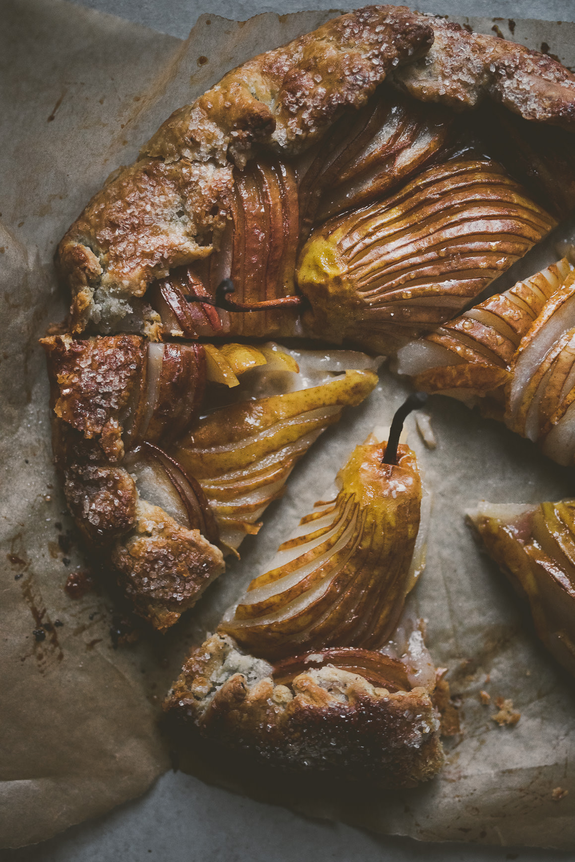 Tea Scented Pear Galette | bettysliu.com